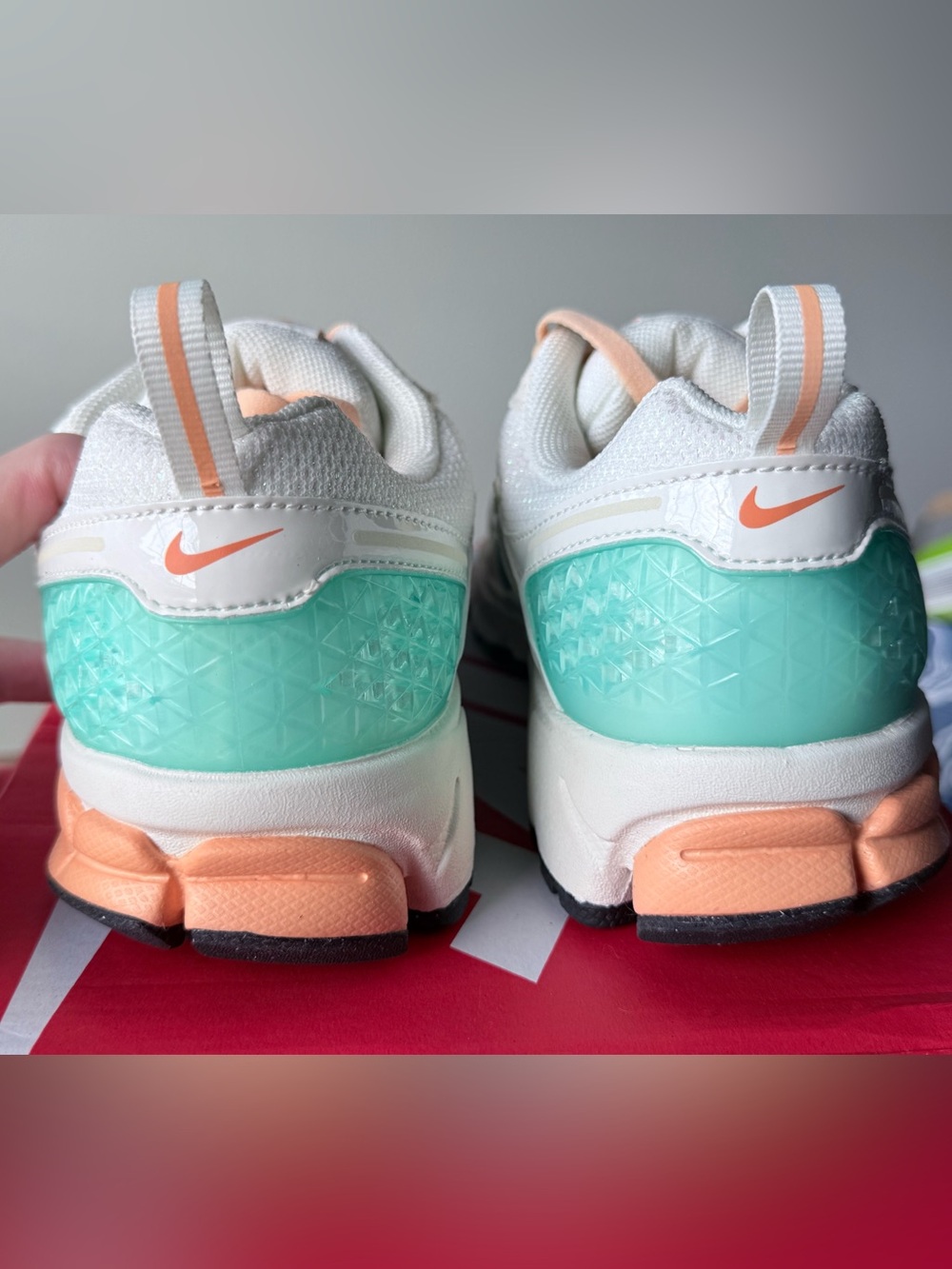 Nike Vomero 5 - Picture 8 of 9